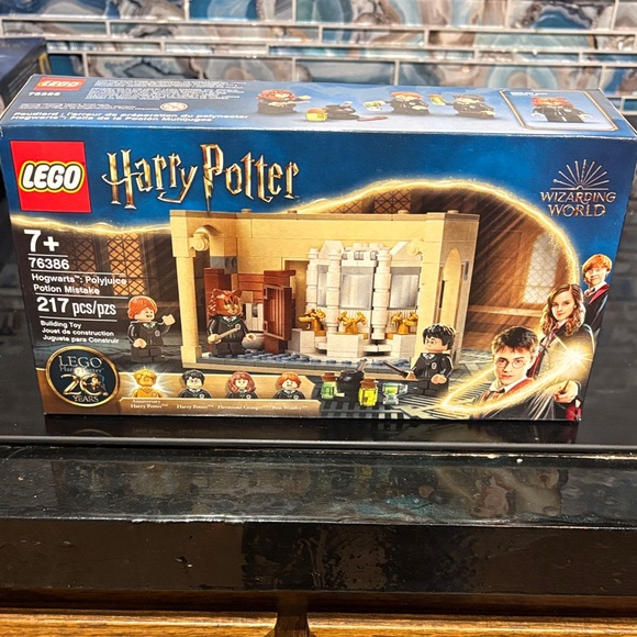 Lego Other - LEGO Harry Potter Potion Classroom Set - Tan & Blue